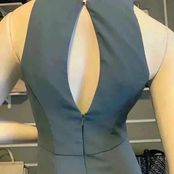 Davis Bridal Twisted Knot Halter Georgette Bridesmaid Dress Size 2 - Picture 6 of 9